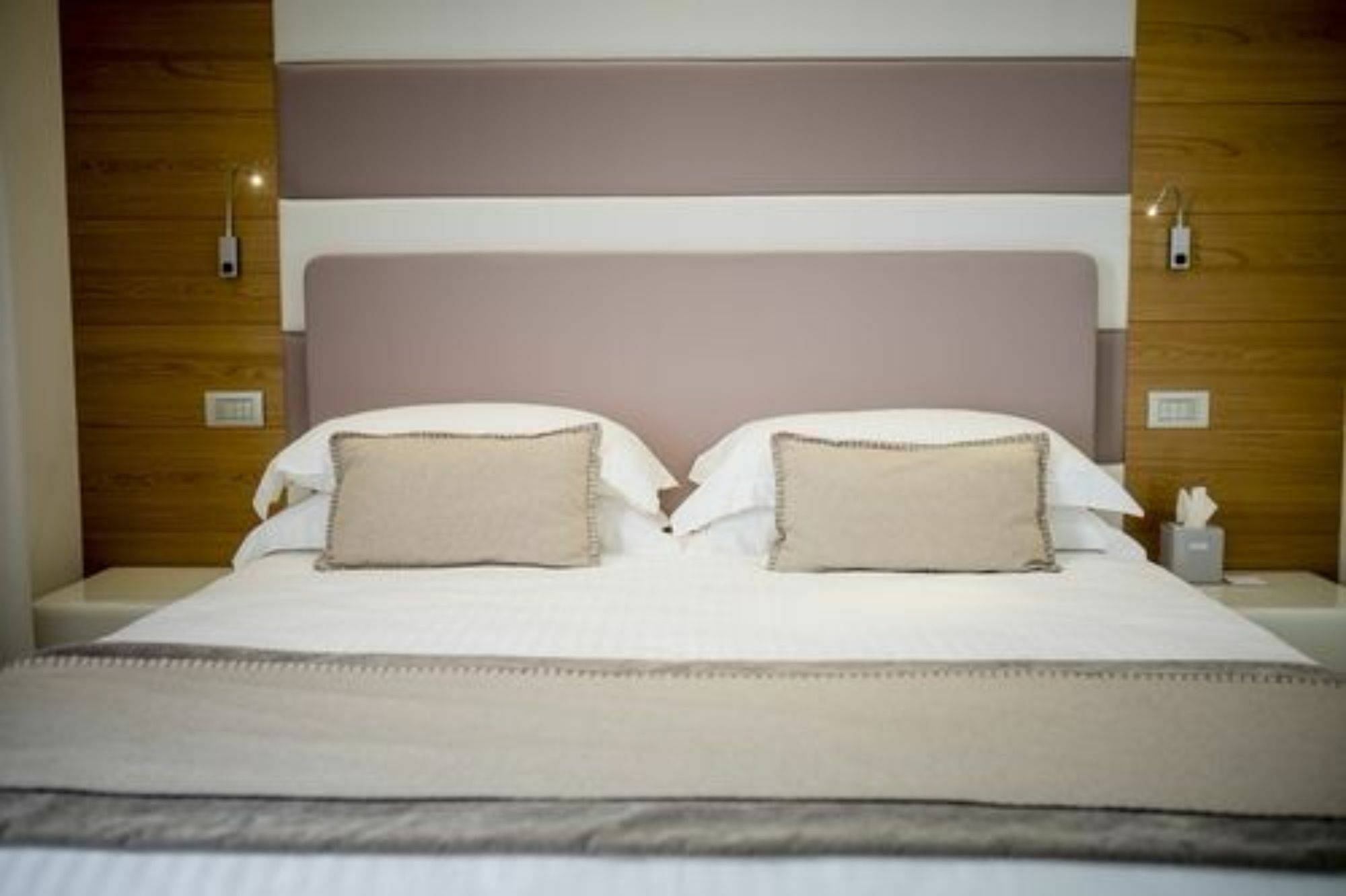 Metropol Ceccarini Suite - Luxury Apartments Riccione Dış mekan fotoğraf